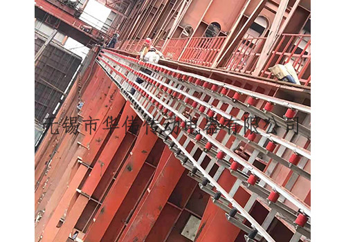 钢体滑触线.jpg 钢体滑触线.jpg